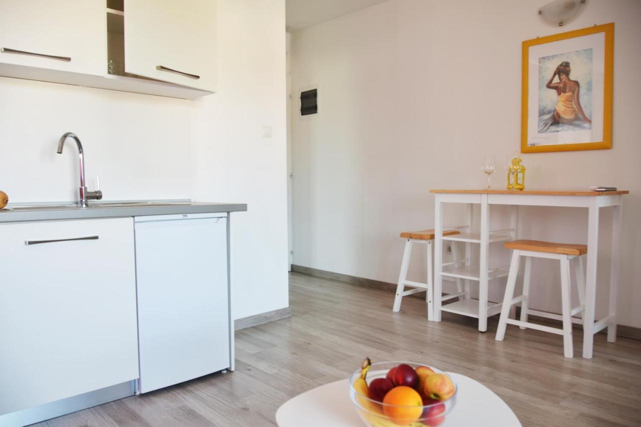 Rab Apartments Aurora Rab Town Dış mekan fotoğraf