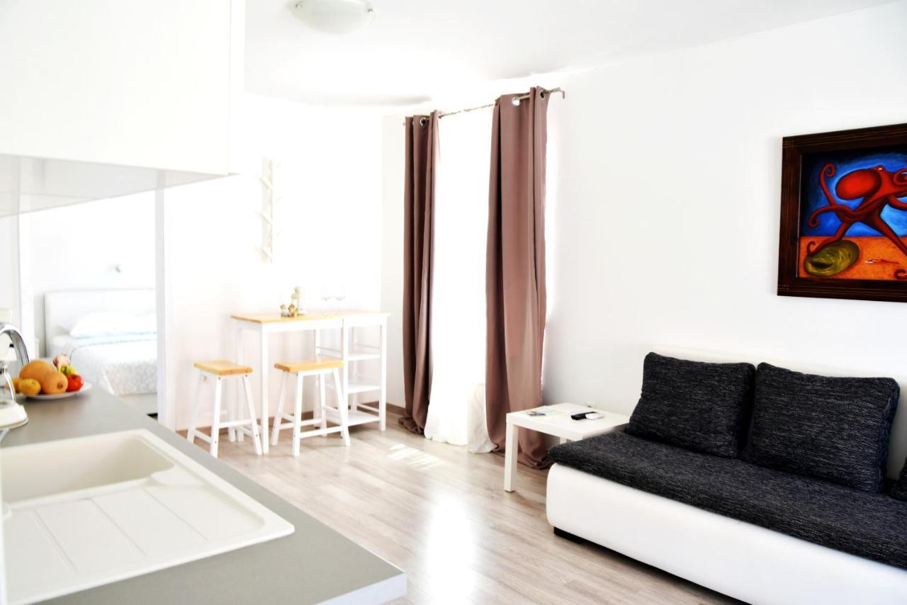 Rab Apartments Aurora Rab Town Dış mekan fotoğraf