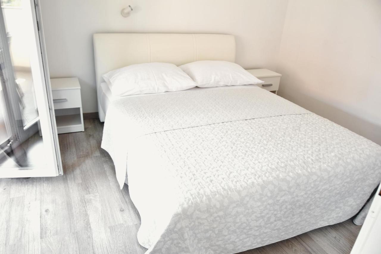 Rab Apartments Aurora Rab Town Dış mekan fotoğraf