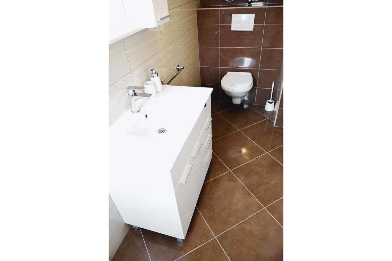 Rab Apartments Aurora Rab Town Dış mekan fotoğraf